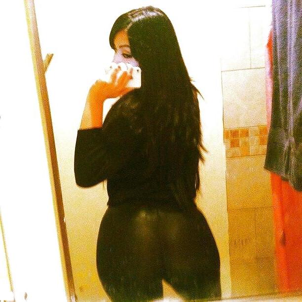 10P AMEL. BEURETTE AU BEAU CUL