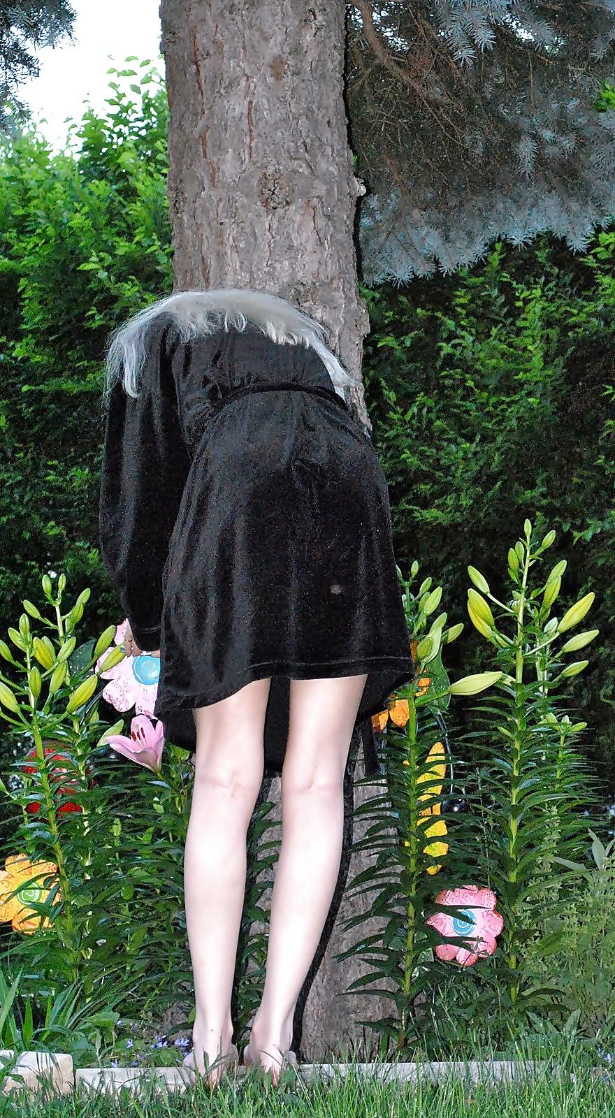 4P Yourfuckdoll in the garden