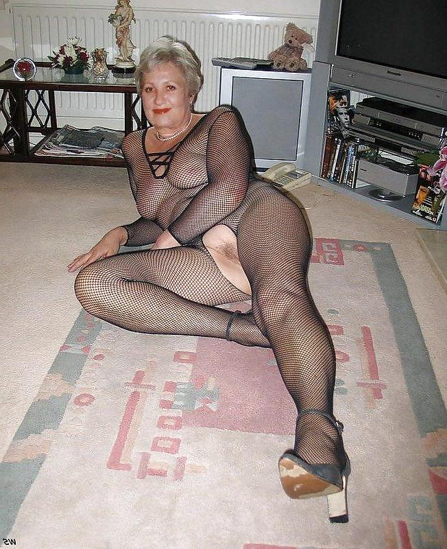 25P Matures and tits