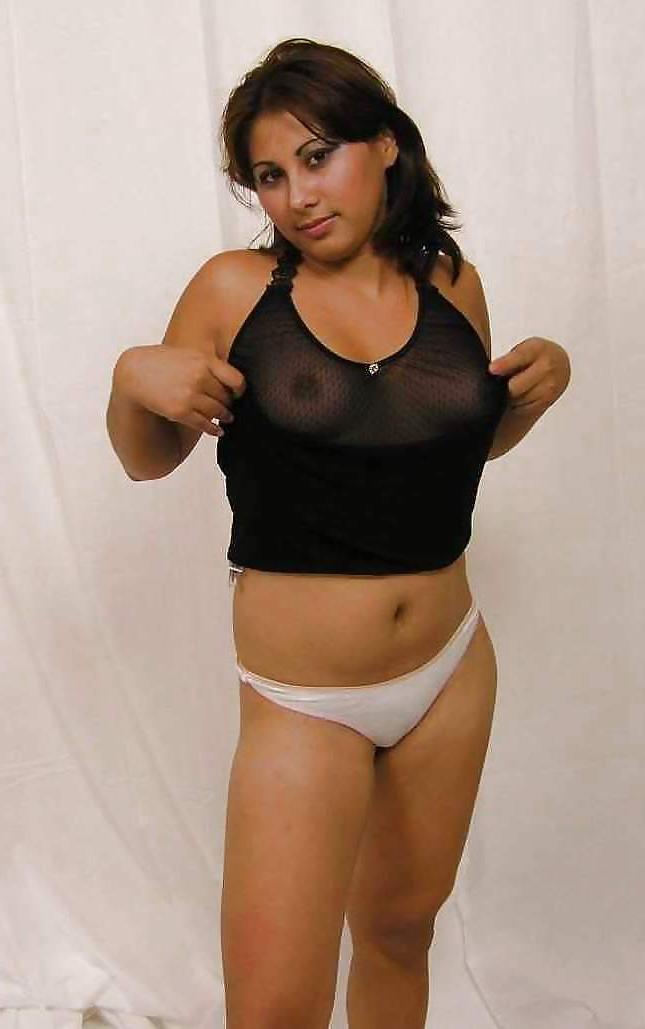 21P Egyptian sexy show