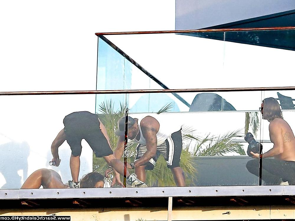 25P Rihanna Bottomless Bare Ass Photoshoot In L.A