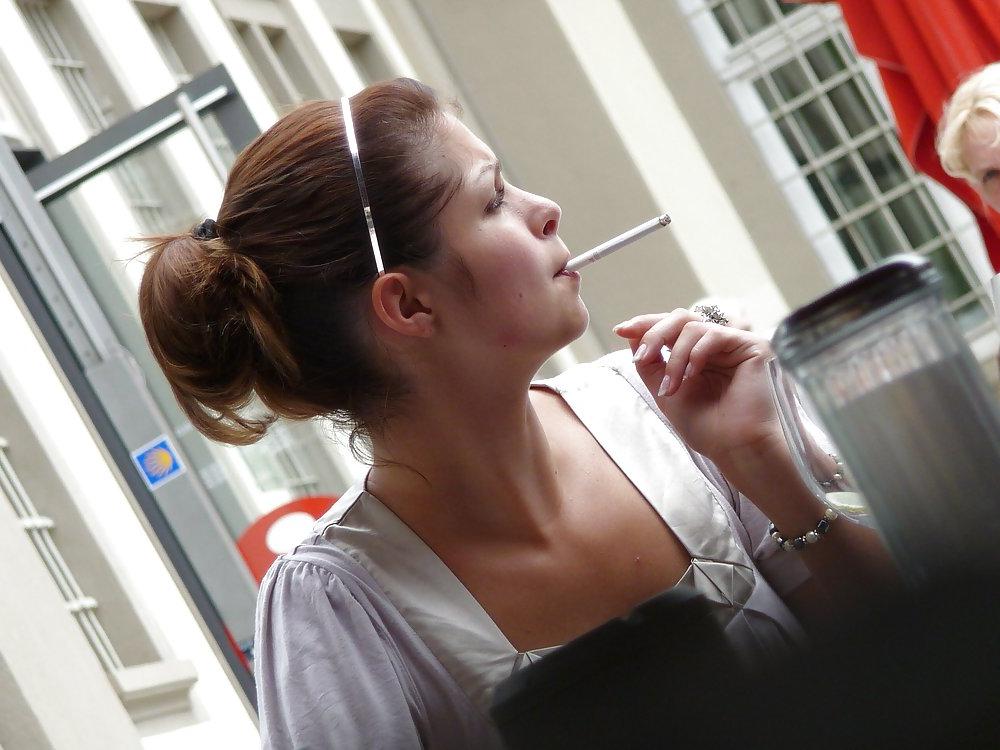 25P START SMOKING IF YOU WANT TO BE SEXY