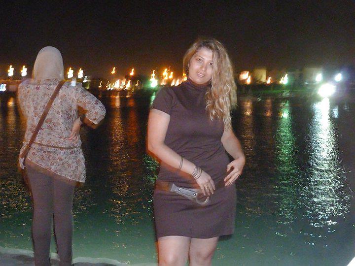 25P Arab Egyptian Girls 