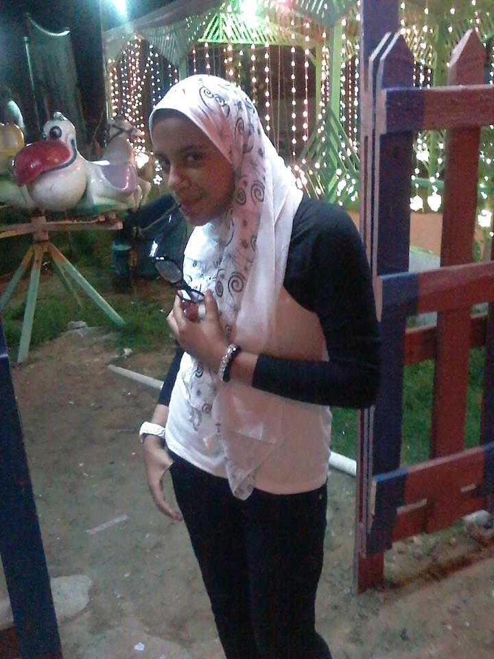 25P Arab Egyptian Girls 