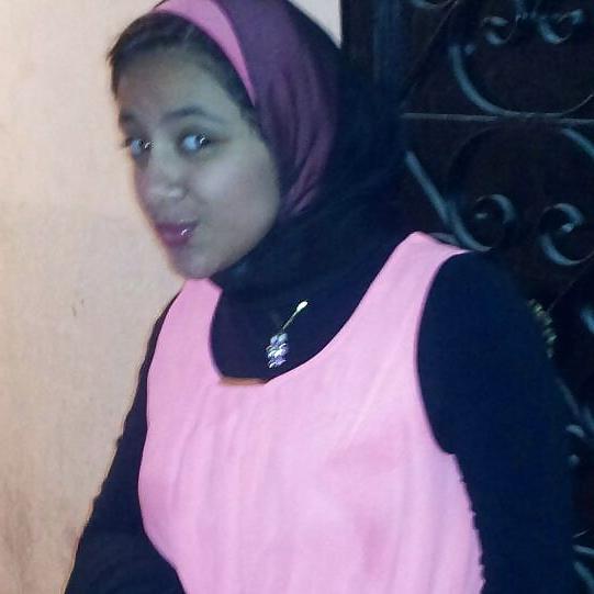 25P Arab Egyptian Girls 