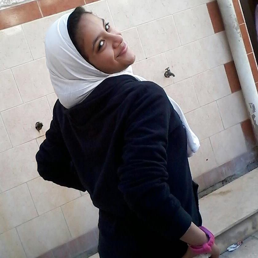 25P Arab Egyptian Girls 