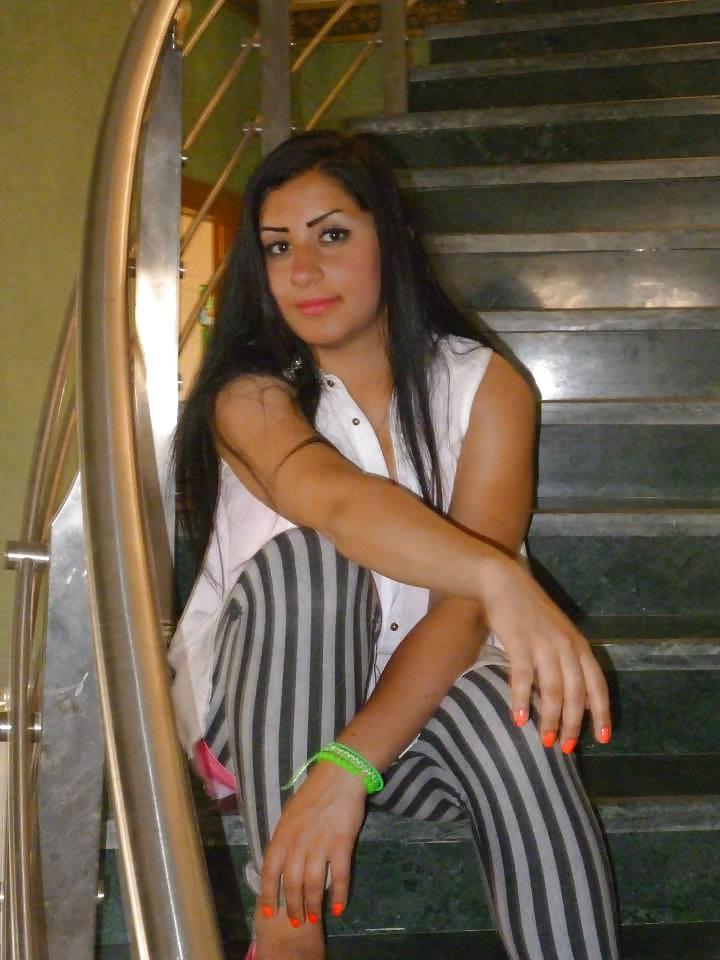 25P Arab Egyptian Girls 