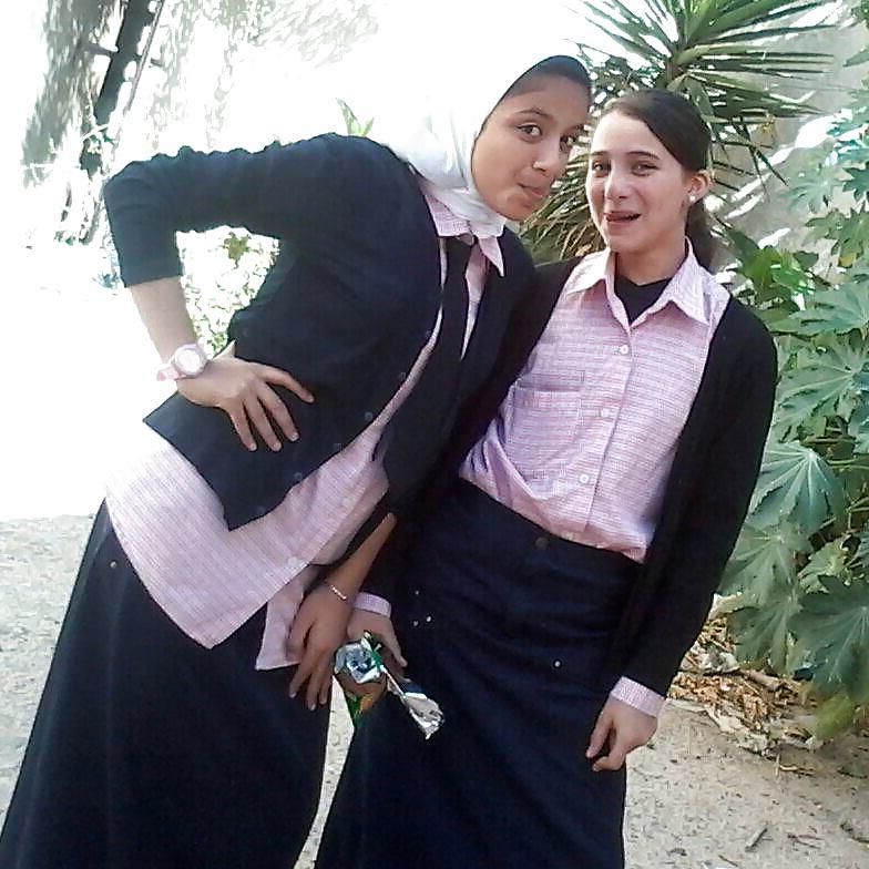25P Arab Egyptian Girls 