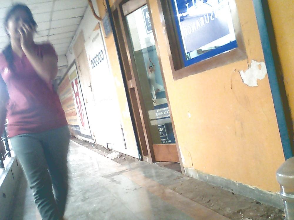 25P INDIAN VOYEUR