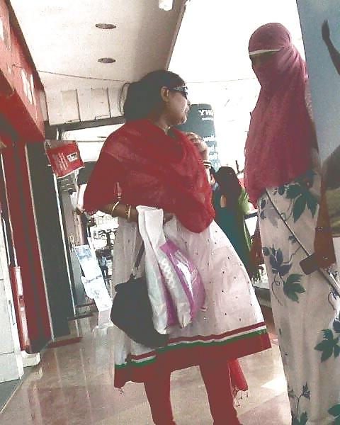 25P INDIAN VOYEUR