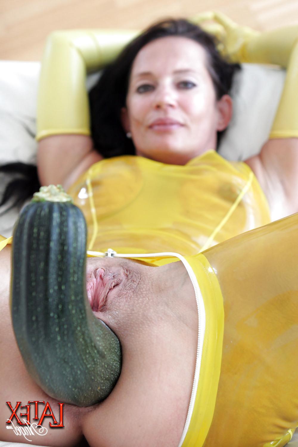 25P Latex Fetish Shiny Boobs