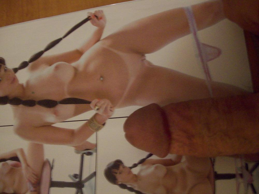 9P Masturbating with photos of Jessica