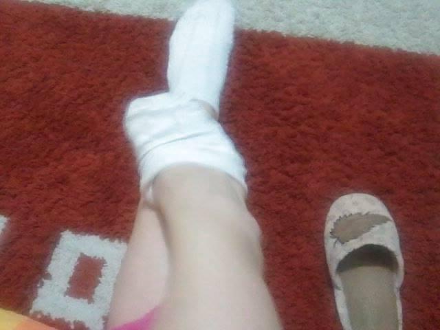 4P My girlfriend s feet with white socks
