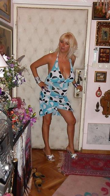 25P Milf from Serbia (40+)