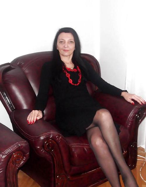 25P Milf from Serbia (40+)