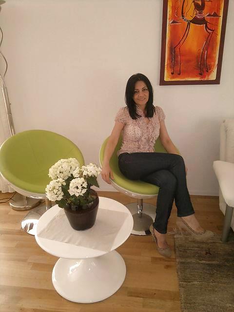 25P Milf from Serbia (40+)