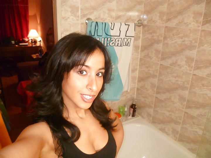 25P Arab Beurette Rekia Benaissa coquine Algerie Marseille Paris