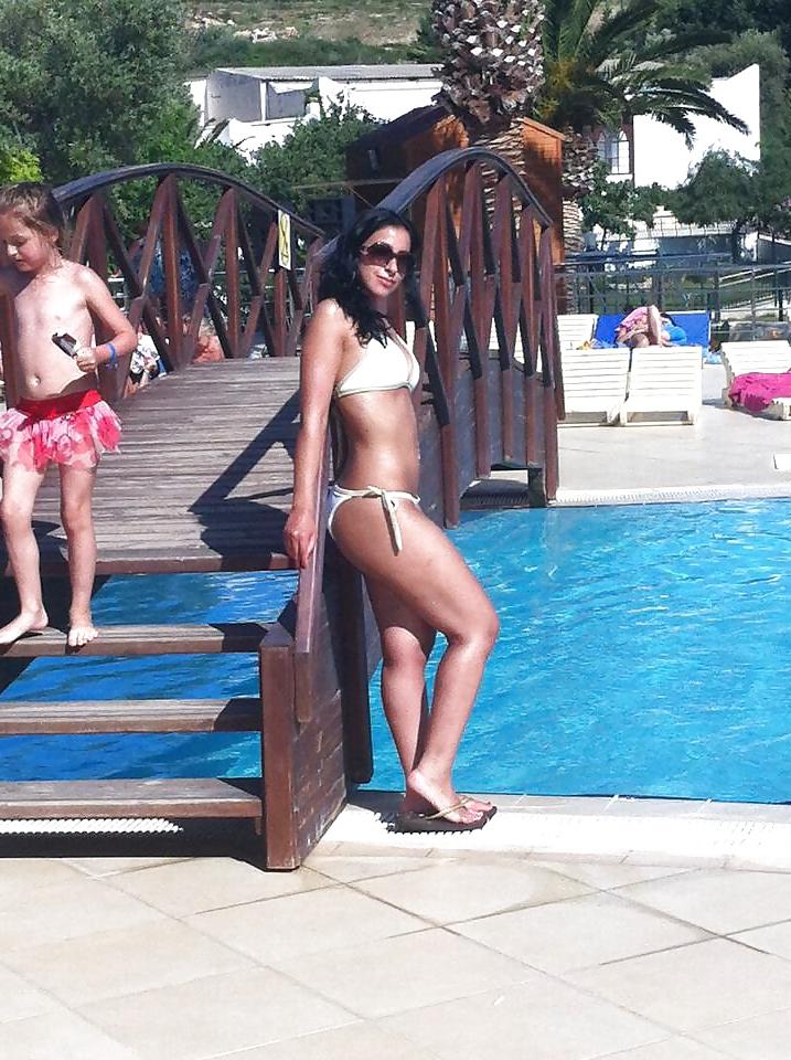 25P Arab Beurette Rekia Benaissa coquine Algerie Marseille Paris