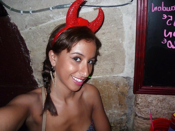 25P Arab Beurette Rekia Benaissa coquine Algerie Marseille Paris