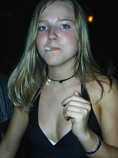 19P Smoking Hotties