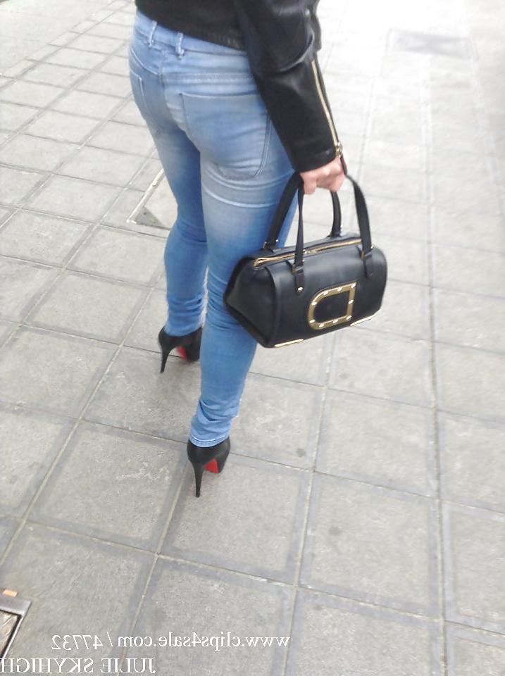 25P Cute slut everyday life in boots & high heels and miniskirts