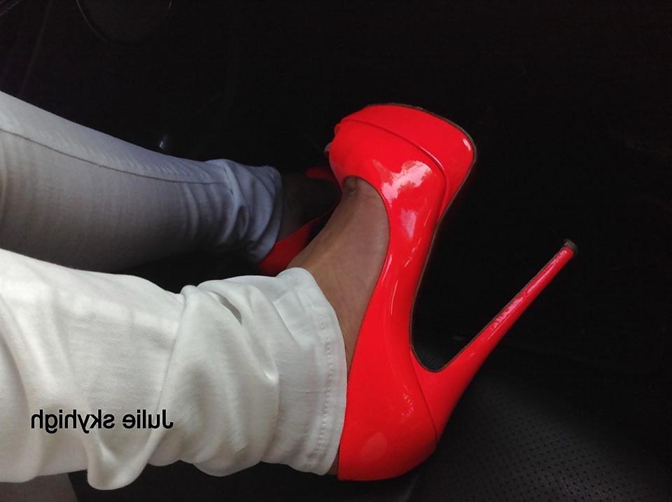 25P Cute slut everyday life in boots & high heels and miniskirts