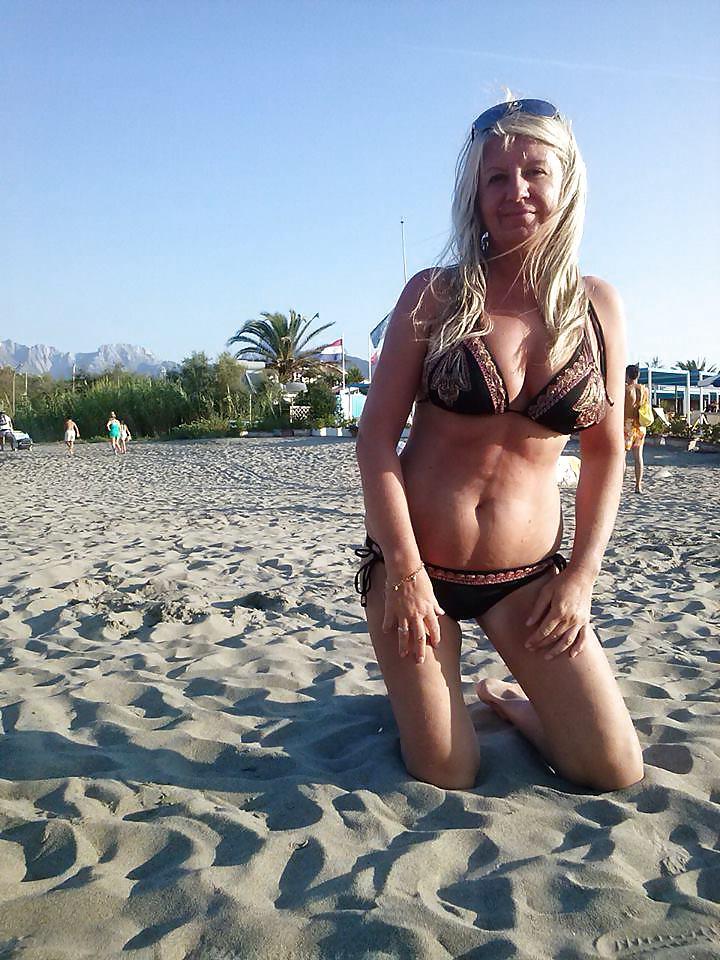 25P American MILF 