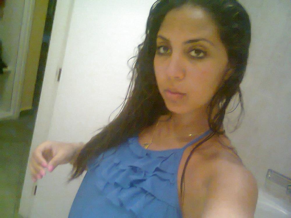 11P Arab beurette