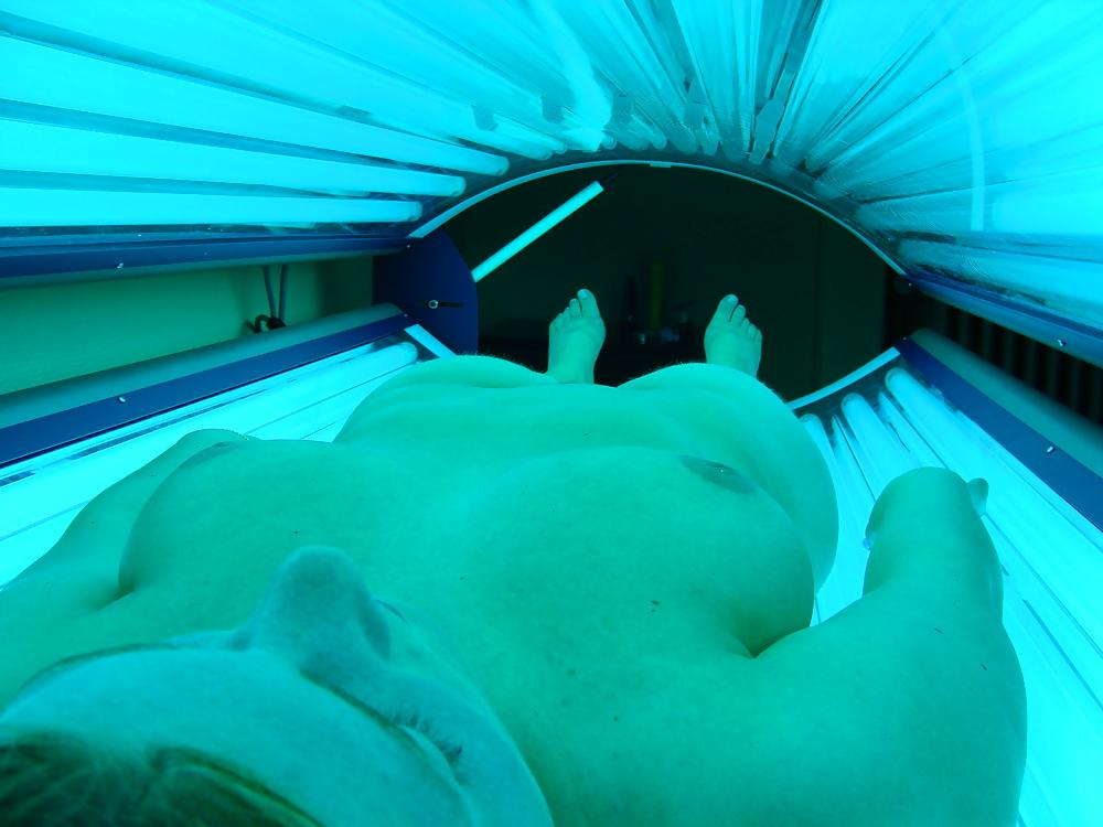 7P Ex solarium spy