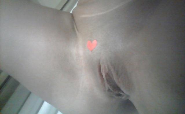20P Hot MILF Renee in a Tanning Bed