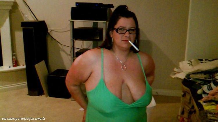 14P Wife smoking outside 
