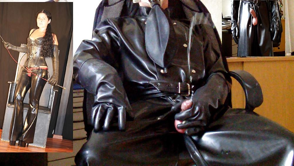 15P Masturbating in full Rubber ( Latex Gummi )