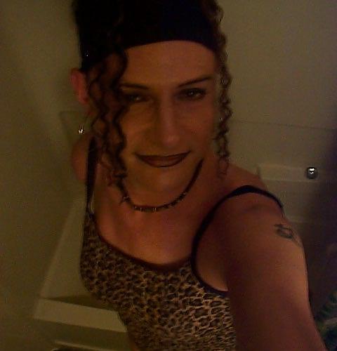 8P Sissy Maid Sindi