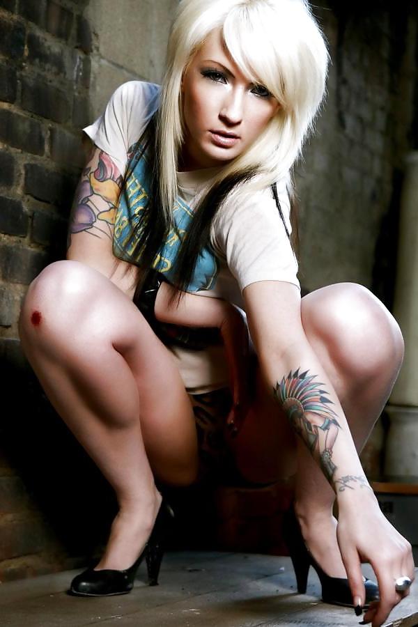 25P I love Tattooed Babes