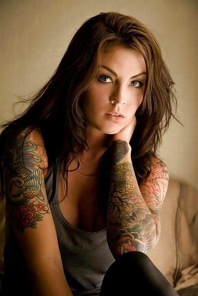 25P I love Tattooed Babes