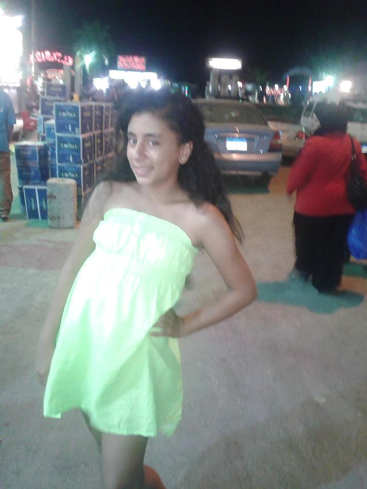 25P Arab Egyptian Chicks Girls of Alexandria 