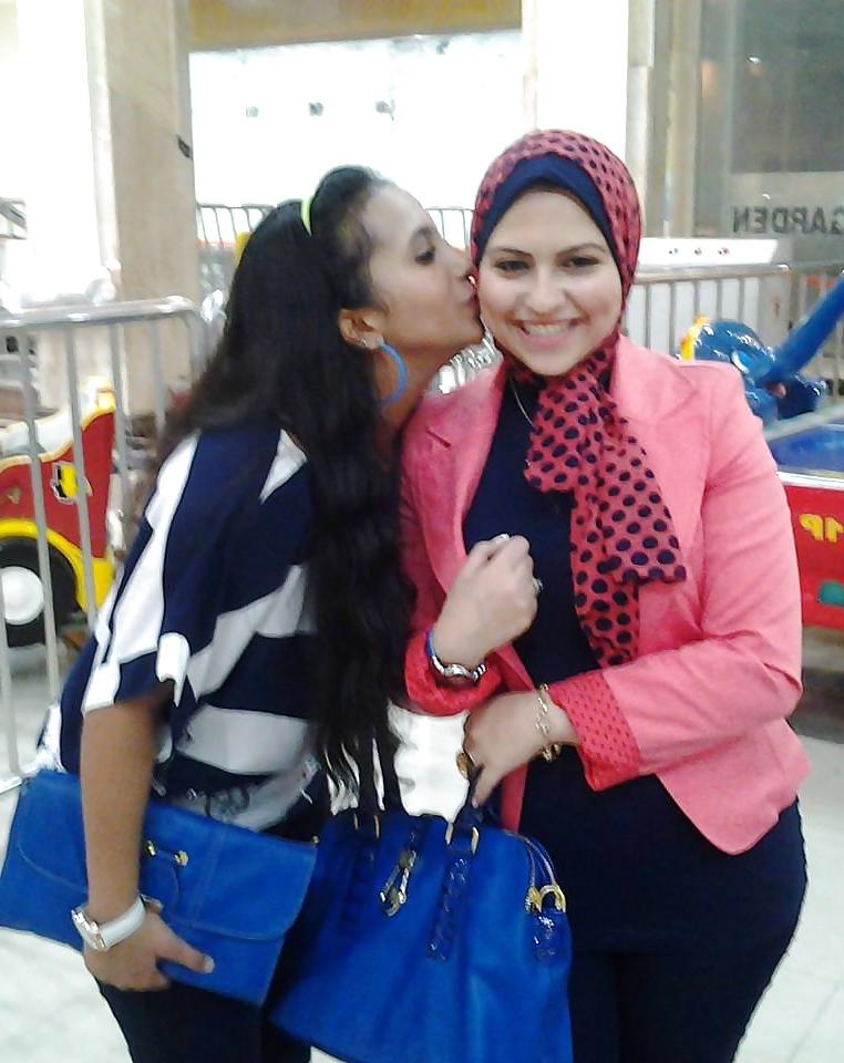 25P Arab Egyptian Chicks Girls of Alexandria 
