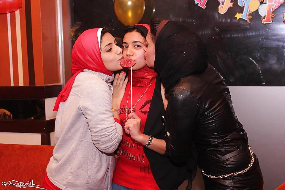 25P Arab Egyptian Chicks Girls of Alexandria 