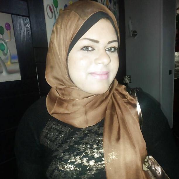 25P Arab Egyptian Chicks Girls of Alexandria 