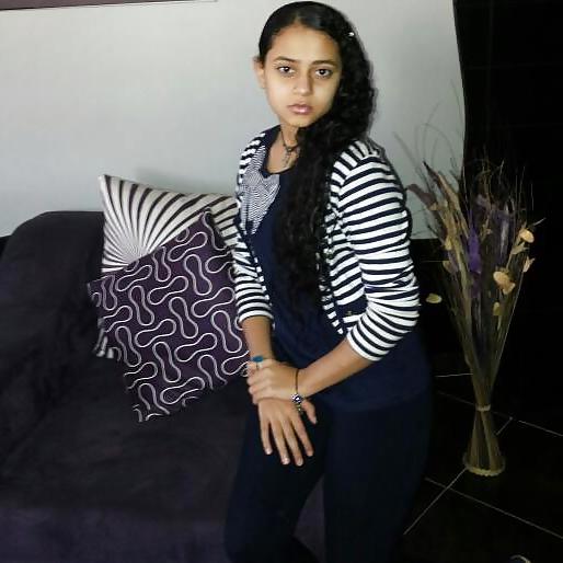 25P Arab Egyptian Chicks Girls of Alexandria 