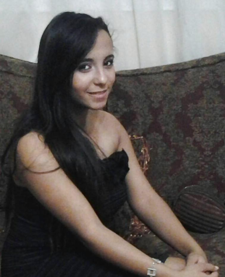 25P Arab Egyptian Chicks Girls of Alexandria 