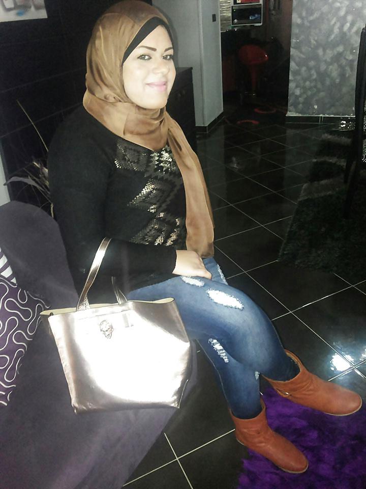 25P Arab Egyptian Chicks Girls of Alexandria 
