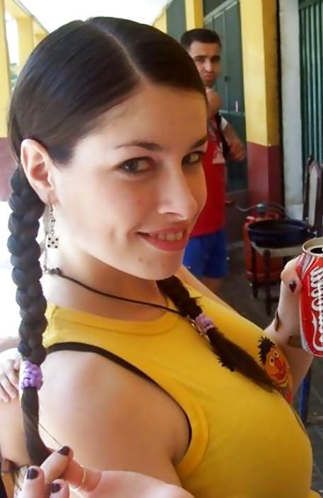 21P SPANISH BOOBS: YO TE QUIERO INFINITO