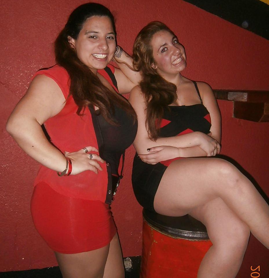 25P Argentine Girl With Huge Boobs