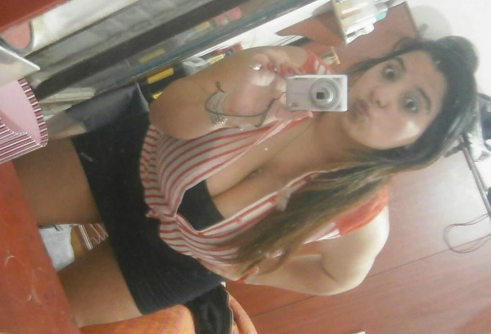 25P Argentine Girl With Huge Boobs