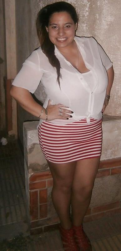 25P Argentine Girl With Huge Boobs