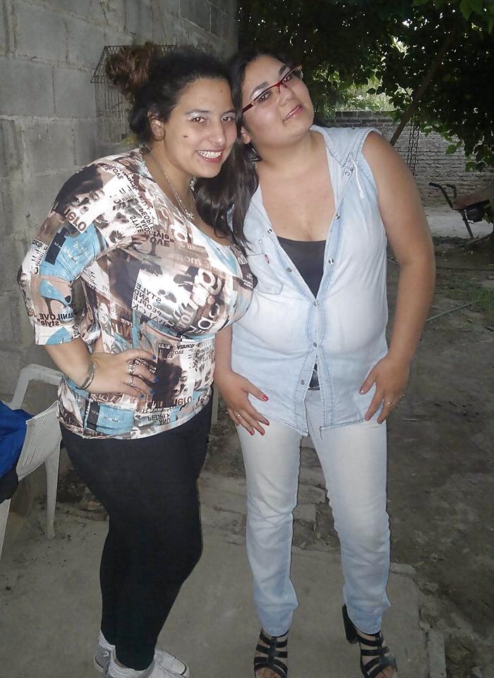 25P Argentine Girl With Huge Boobs