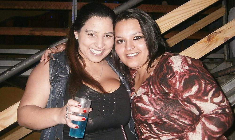 25P Argentine Girl With Huge Boobs