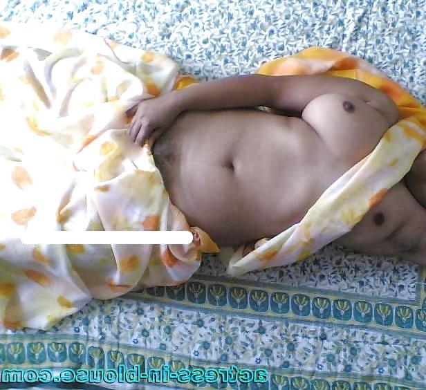 25P Hot Indian Women
