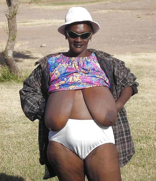 24P Ebony Saggies